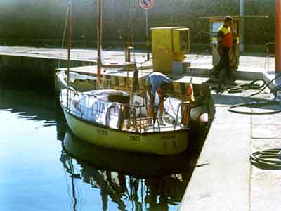 [ Santa Marinella, bierzemy paliwo ]